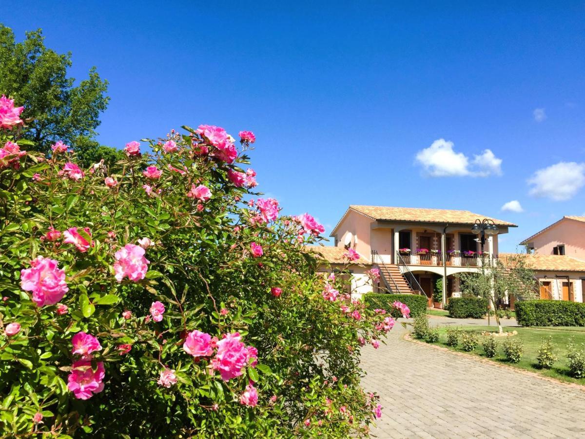 Isa - Residence With Swimming Pool In Sorano, Apartments With Air Conditioning And Private Outdoor Area Esterno foto