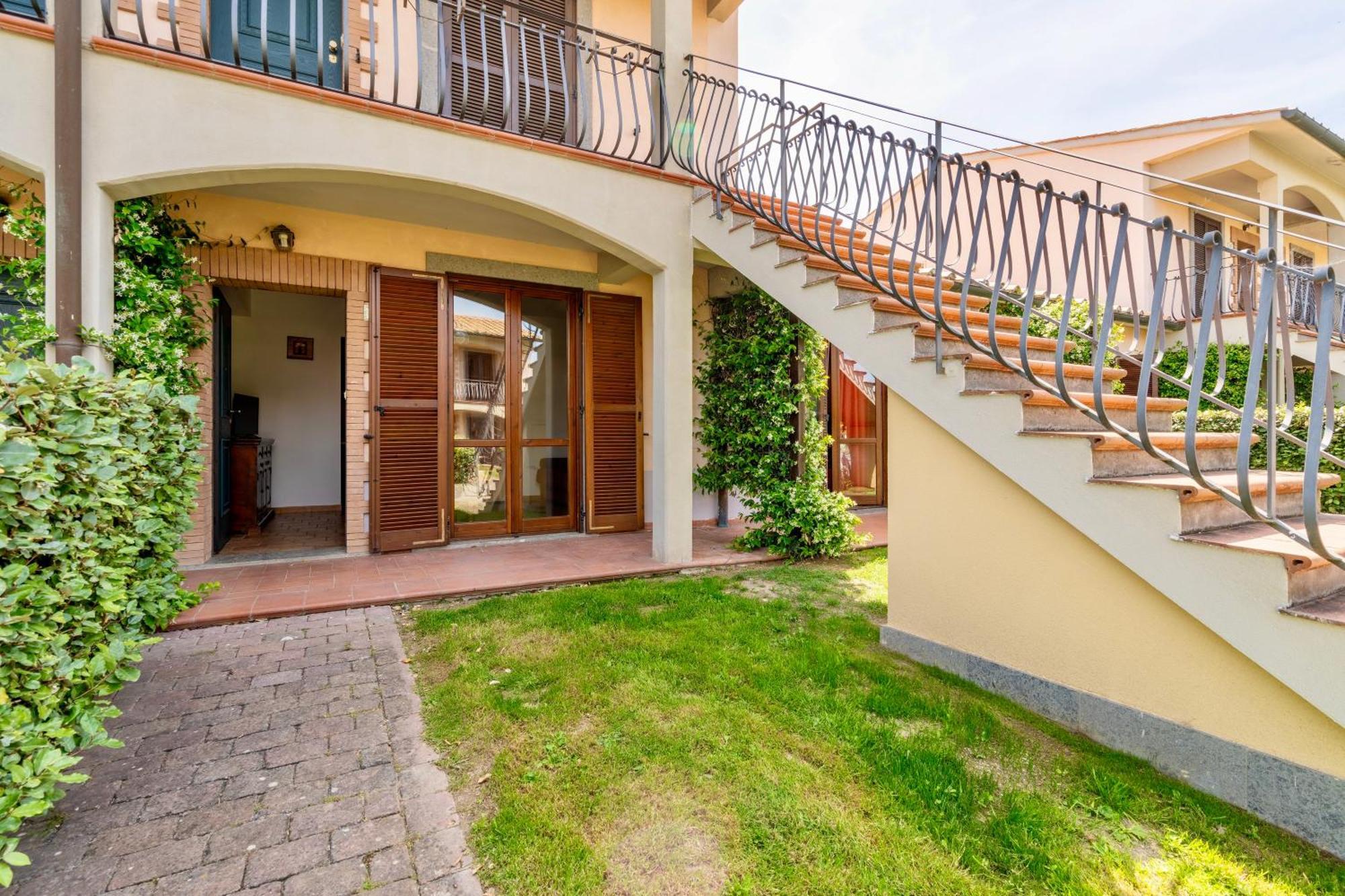 Isa - Residence With Swimming Pool In Sorano, Apartments With Air Conditioning And Private Outdoor Area Esterno foto
