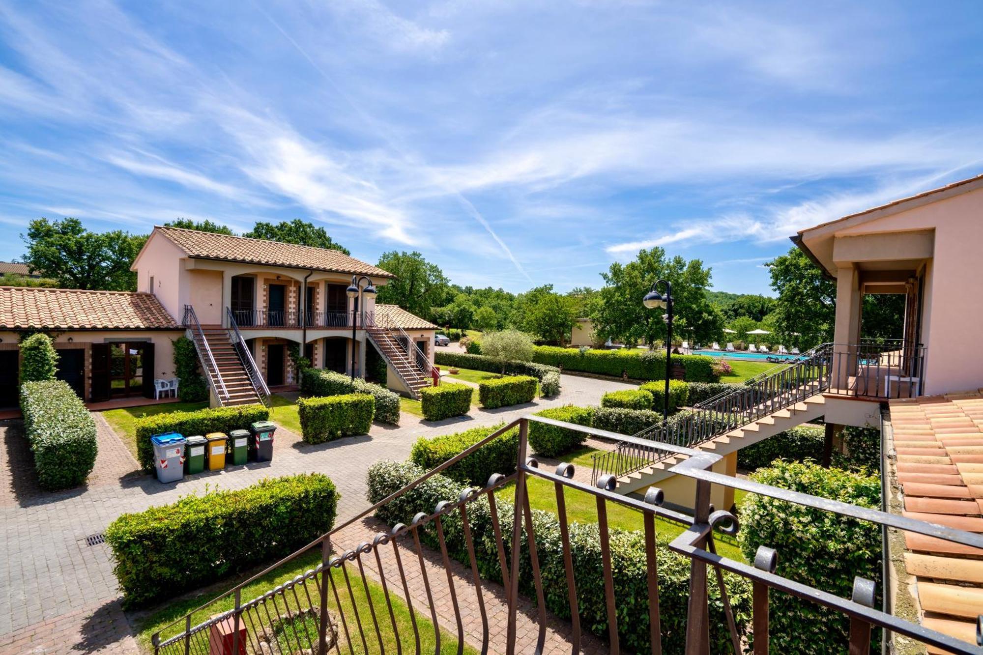 Isa - Residence With Swimming Pool In Sorano, Apartments With Air Conditioning And Private Outdoor Area Esterno foto