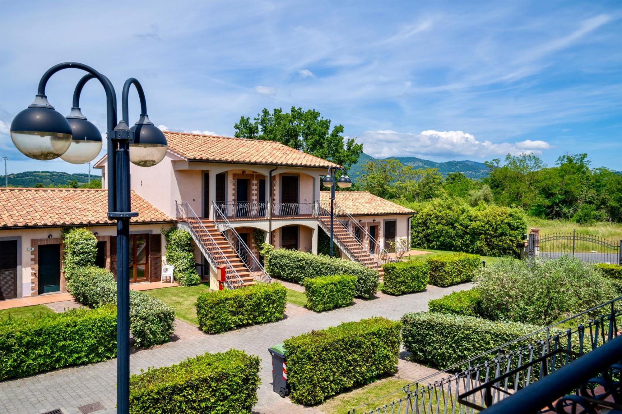Isa - Residence With Swimming Pool In Sorano, Apartments With Air Conditioning And Private Outdoor Area Esterno foto